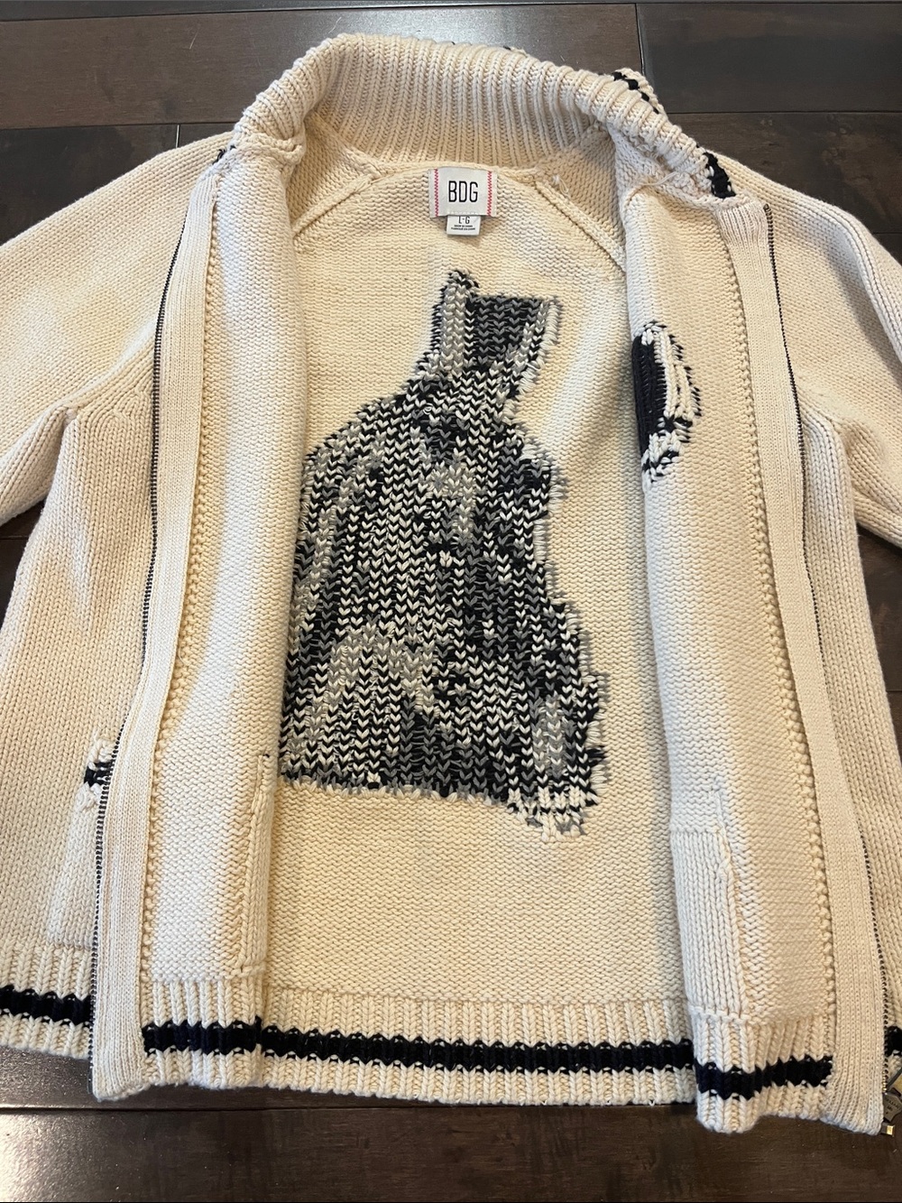 BDG Zip-Front Knit Horse Sweater L - Picture 9 of 12